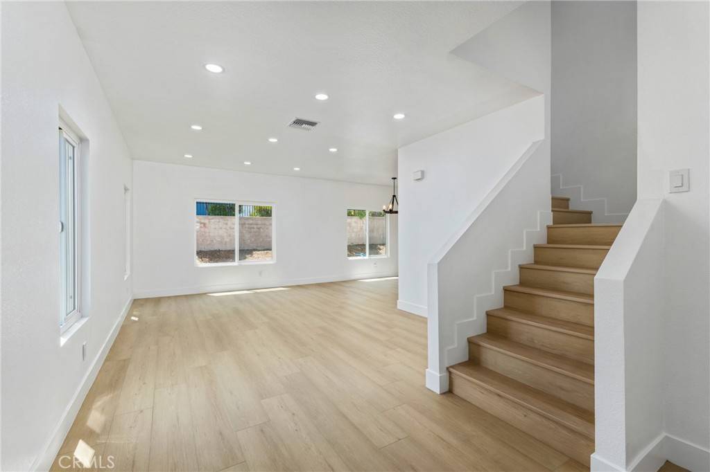 Rialto, CA 92377,2504 N Fitzsimmons AVE