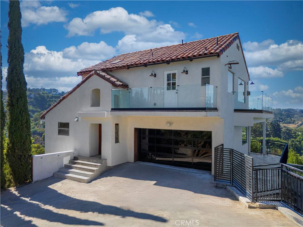 Los Angeles, CA 90046,8280 Grand View DR