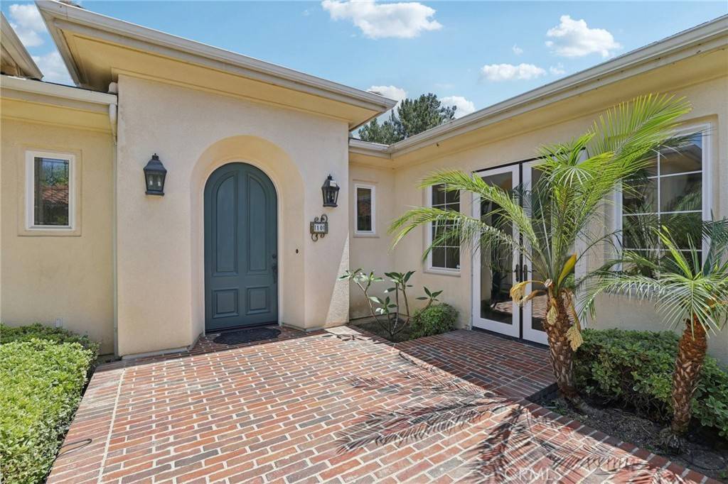 Irvine, CA 92602,10 Flora Springs