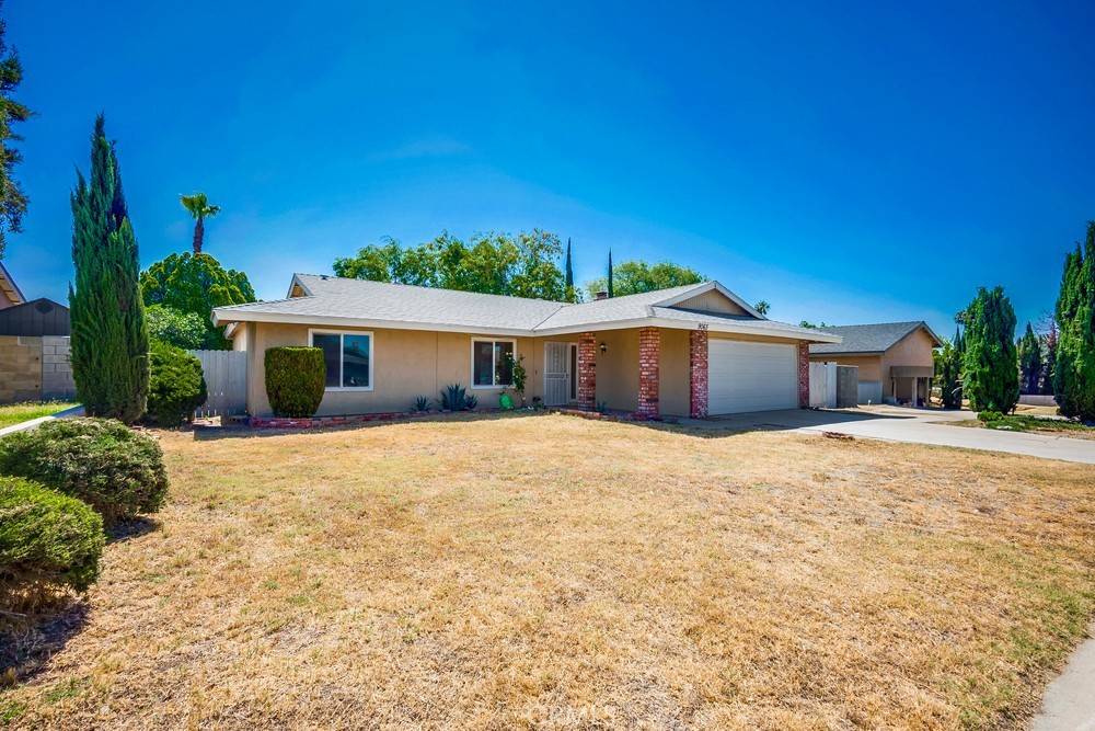 Fontana, CA 92335,9063 Rosecrest LN