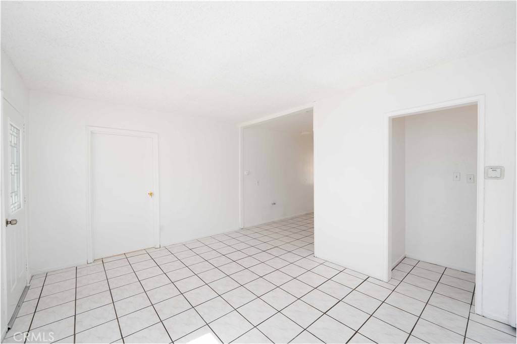 San Bernardino, CA 92407,3010 Flores ST