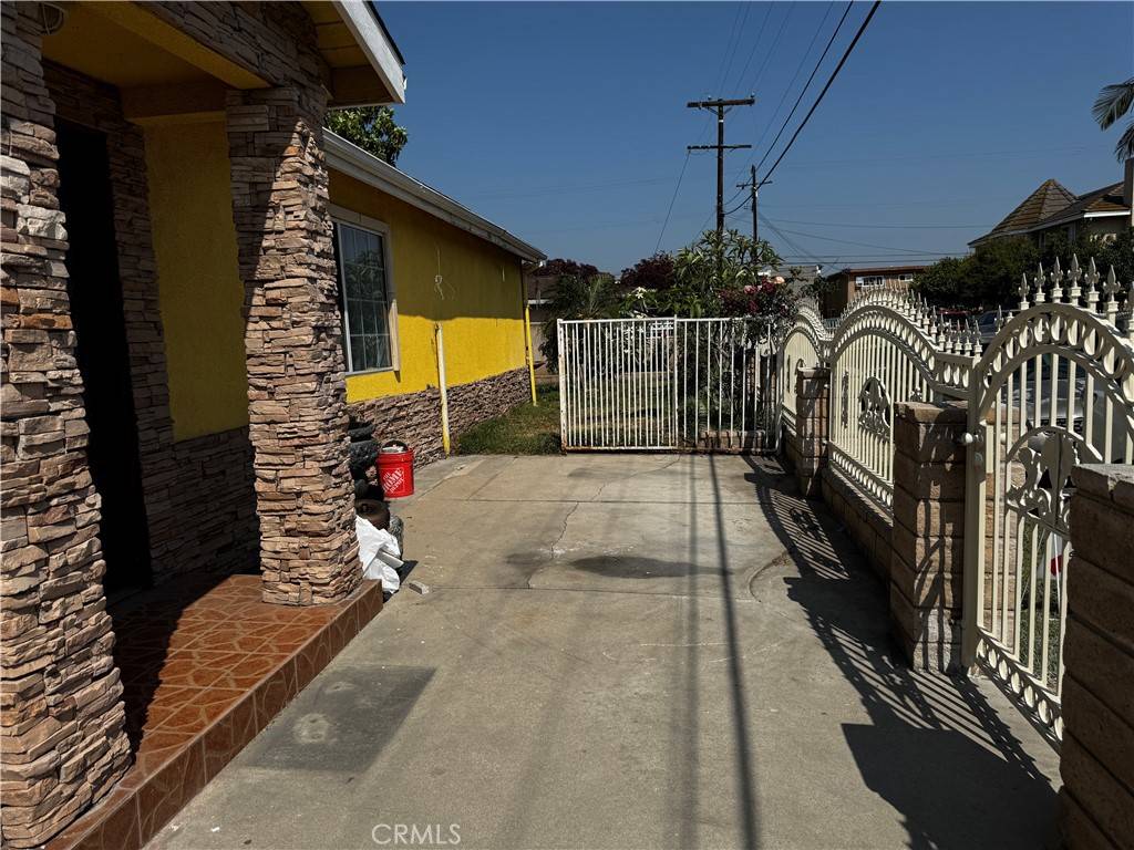 El Monte, CA 91732,12145 Wanda ST