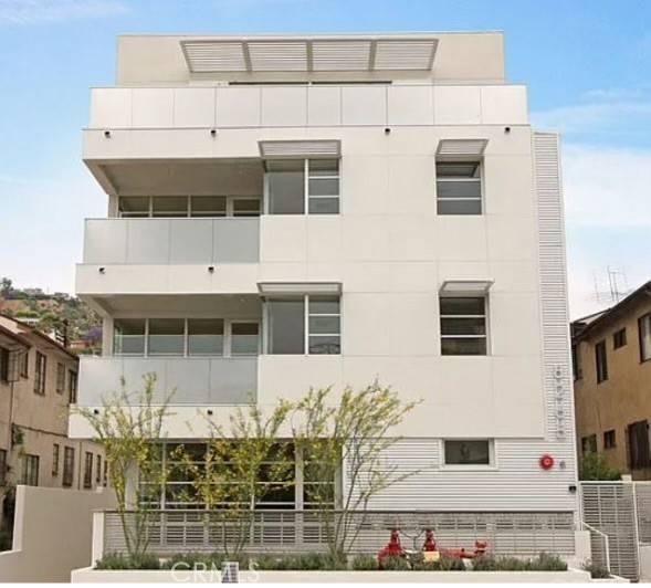 West Hollywood, CA 90046,8265 Fountain AVE #302