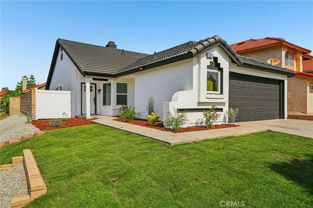 Fontana, CA 92336,7652 Plumaria