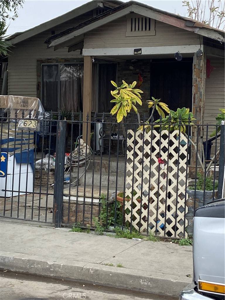 Compton, CA 90222,2623 E 127th ST