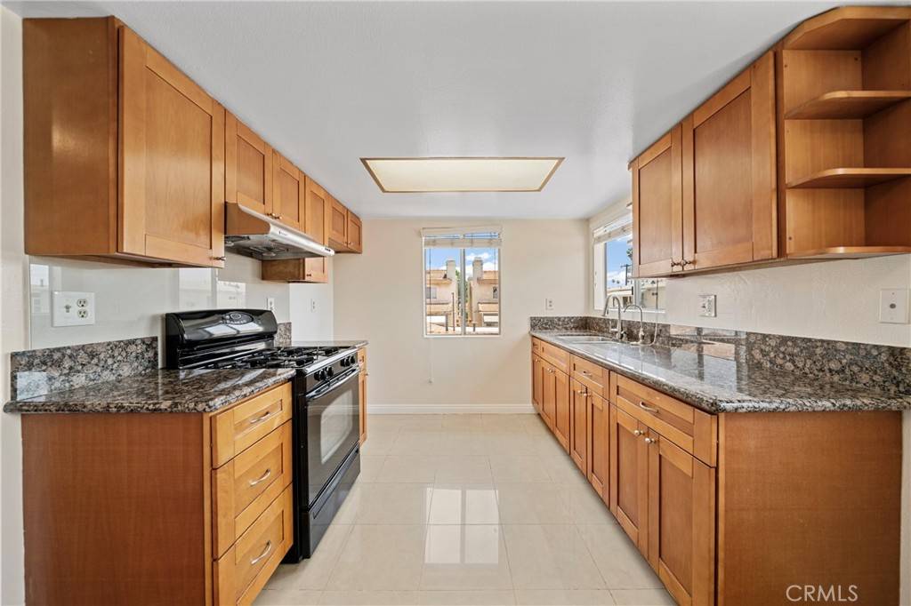 Alhambra, CA 91801,1524 Acacia #5