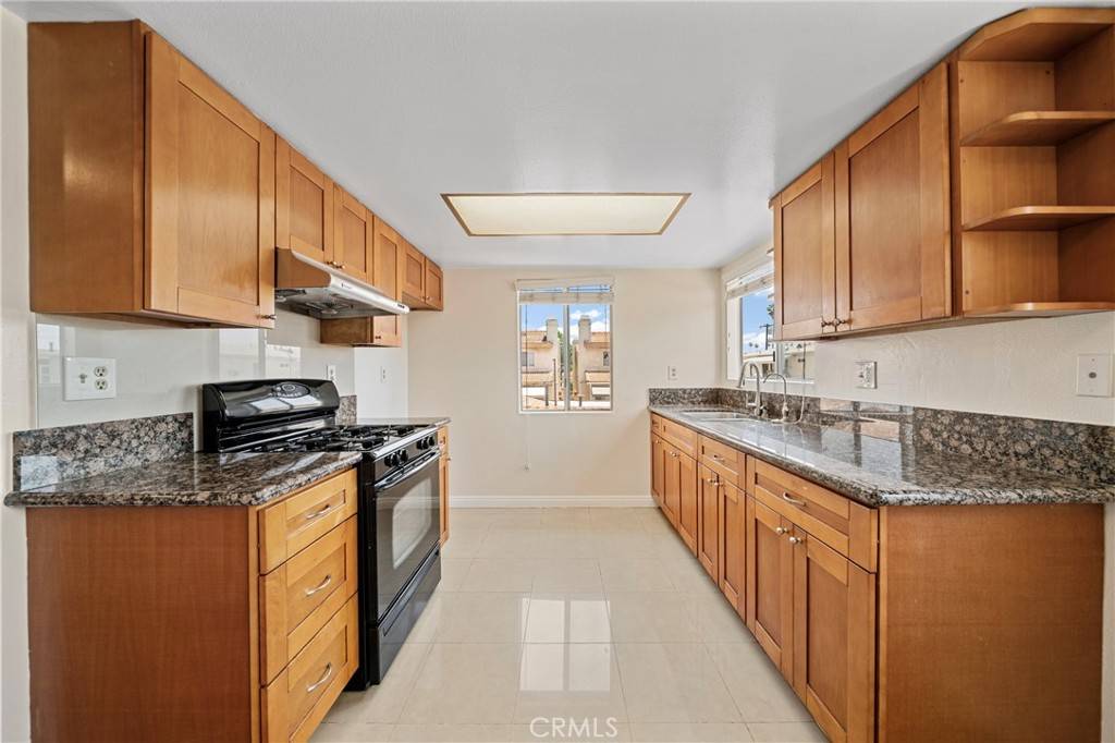 Alhambra, CA 91801,1524 Acacia #5