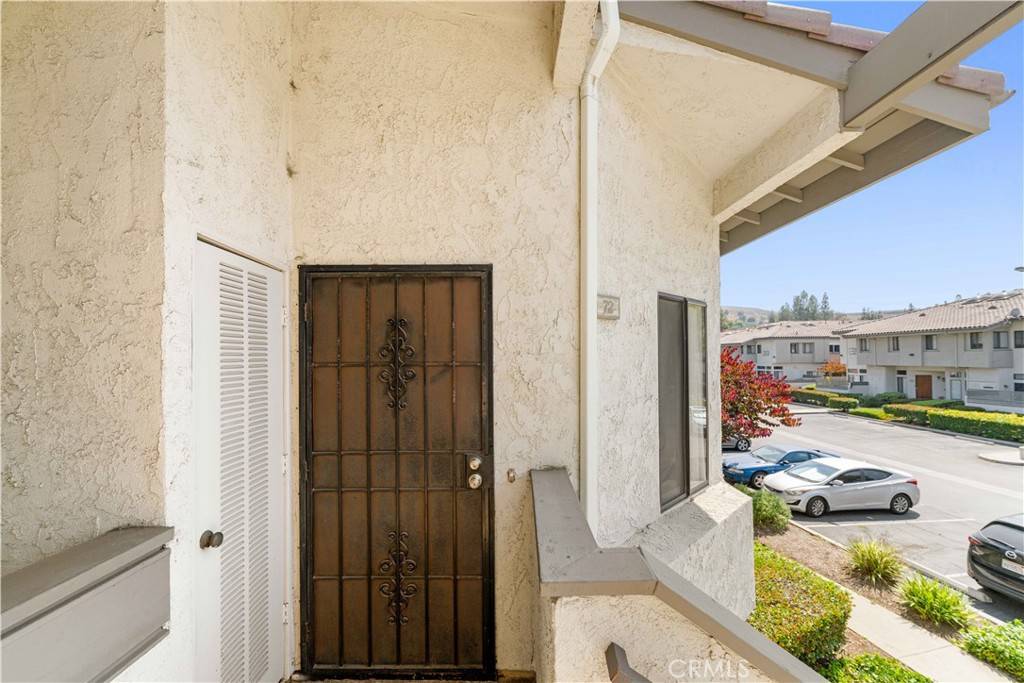 Pomona, CA 91766,72 Brownfield LN