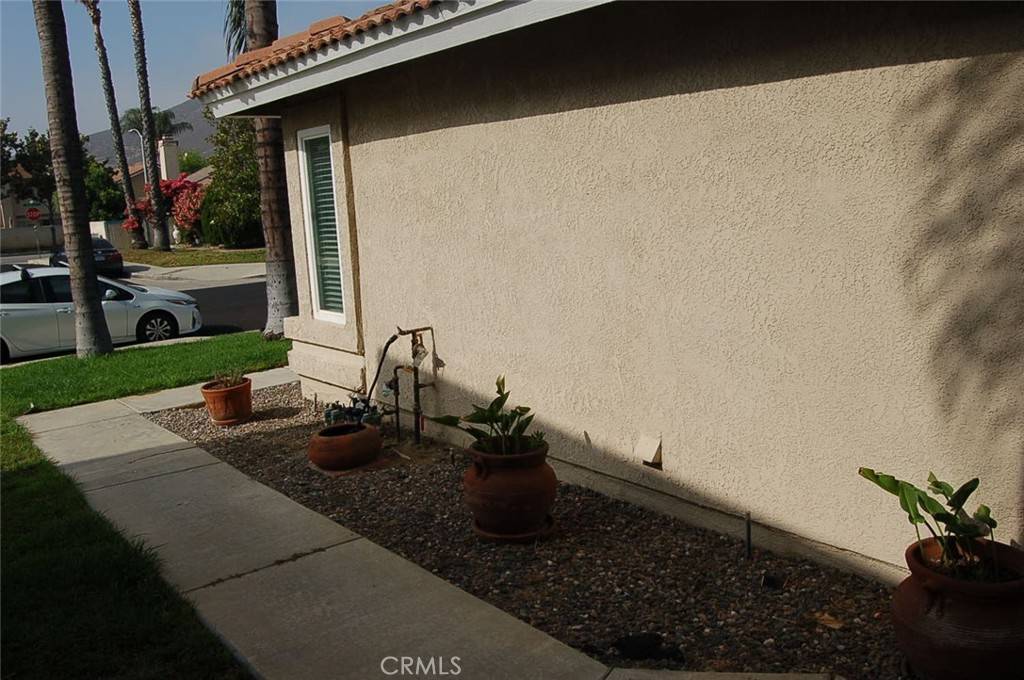 Fontana, CA 92337,15444 Old Castle RD