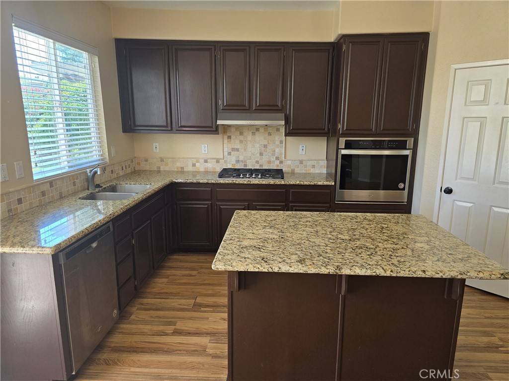 Temecula, CA 92591,41342 Pine Tree CIR