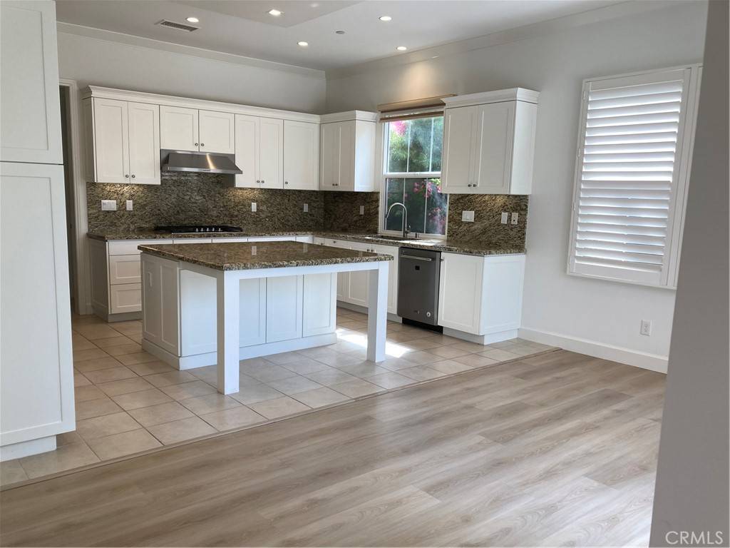 Irvine, CA 92620,56 Runner