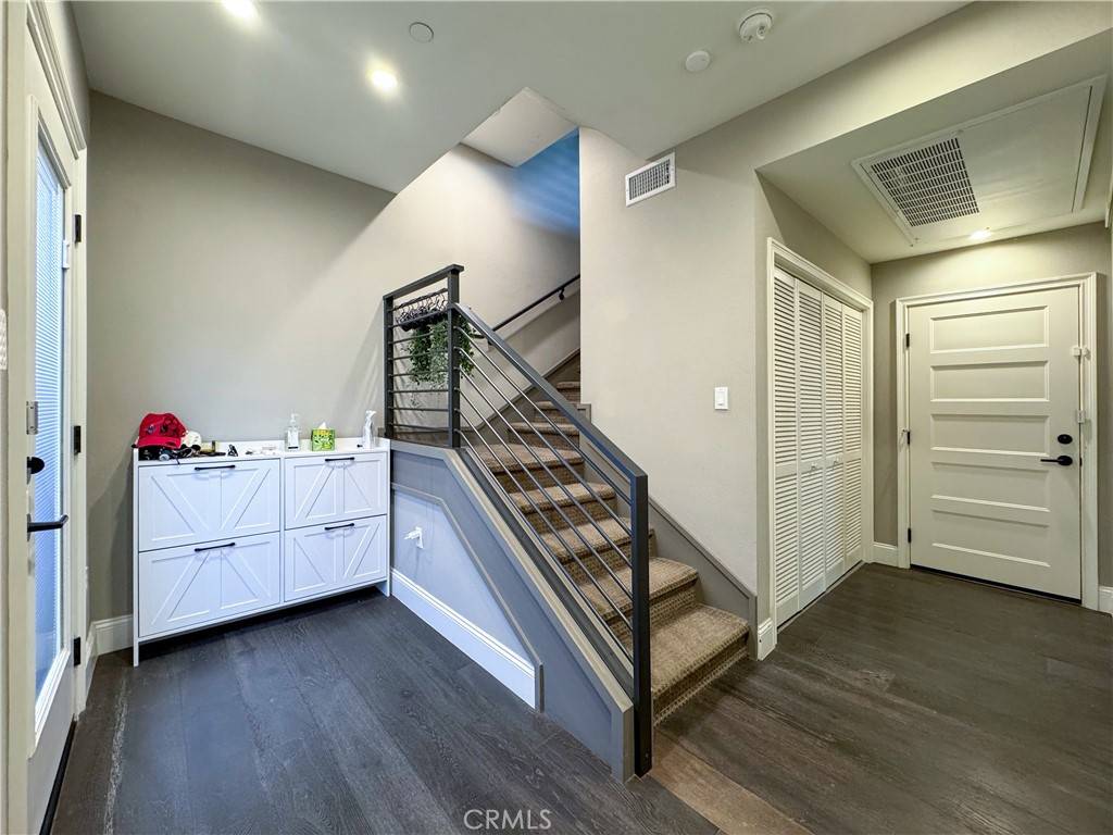 San Gabriel, CA 91776,519 W Newby AVE #F