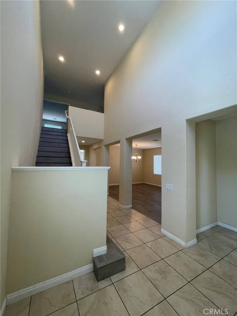 Eastvale, CA 92880,14188 Post ST