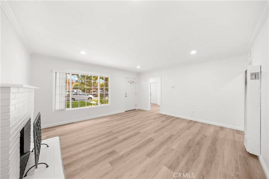 Downey, CA 90242,8552 Imperial HWY