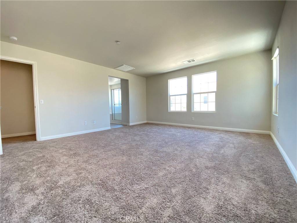 Eastvale, CA 92880,5983 Silveria ST