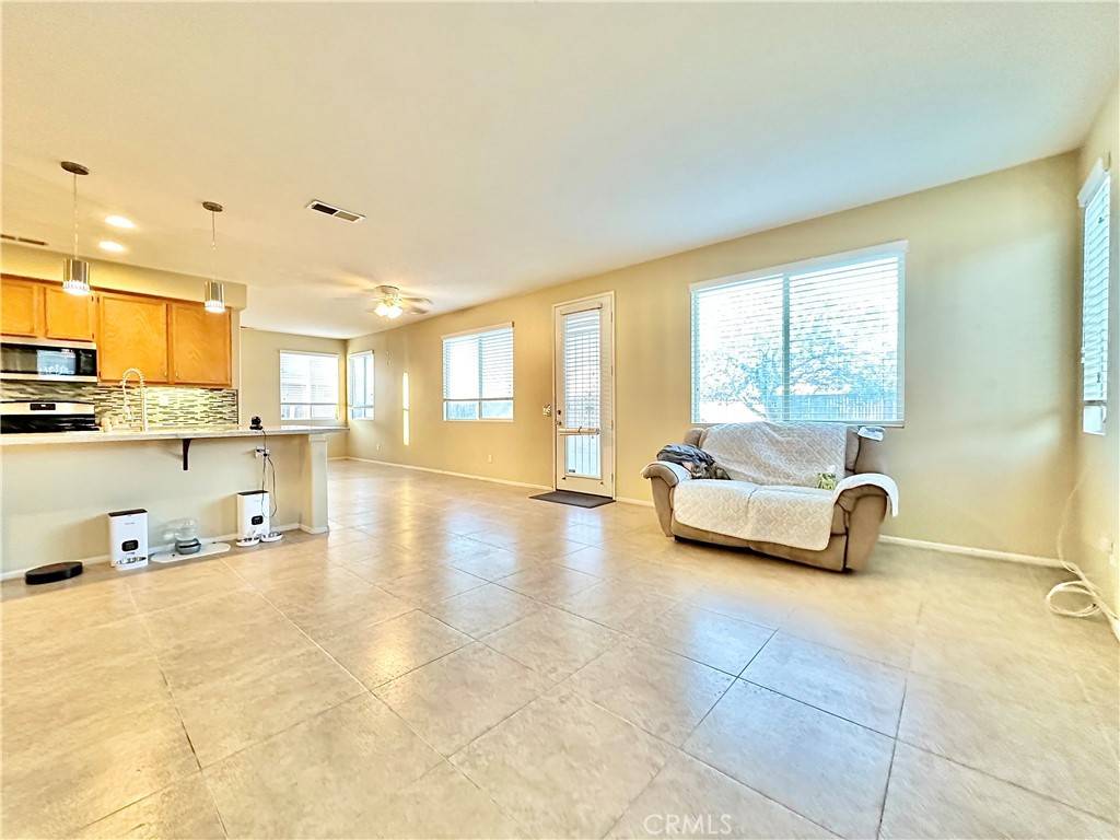 Adelanto, CA 92301,14773 Delicious ST