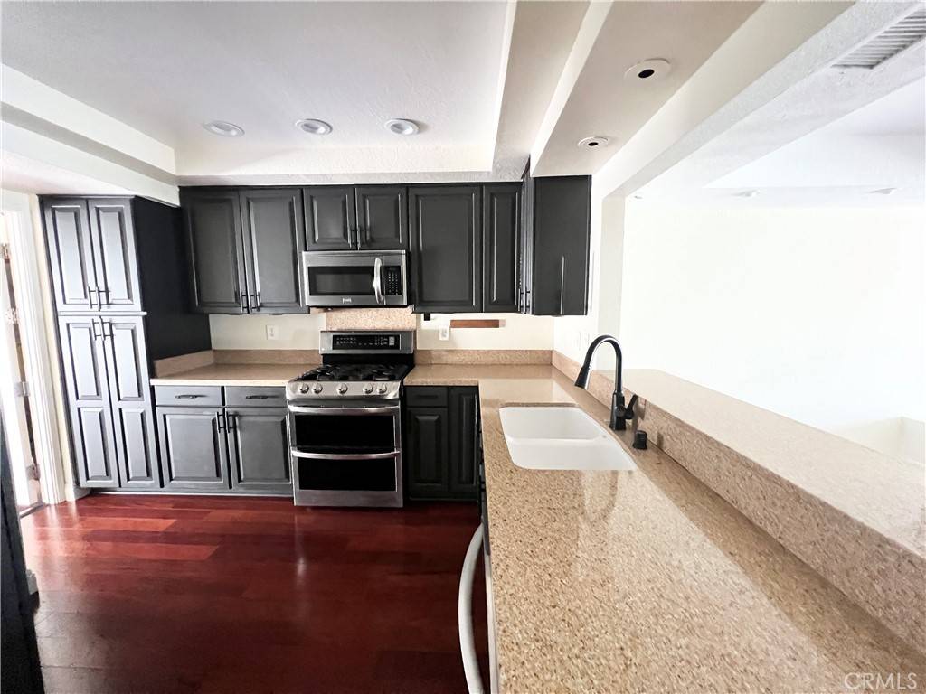 Huntington Beach, CA 92649,3312 Tempe DR