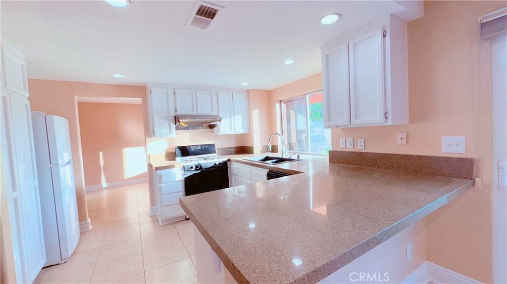 Temecula, CA 92591,40087 Cannes CT