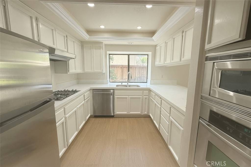 Irvine, CA 92603,64 Tidewind #8