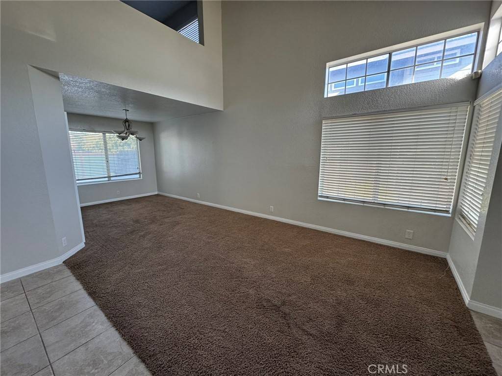Ontario, CA 91761,2705 Applewood DR