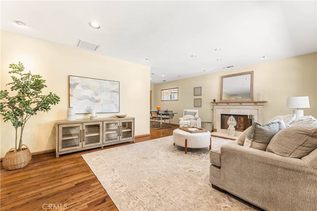 Lake Balboa, CA 91406,7021 Shoshone AVE