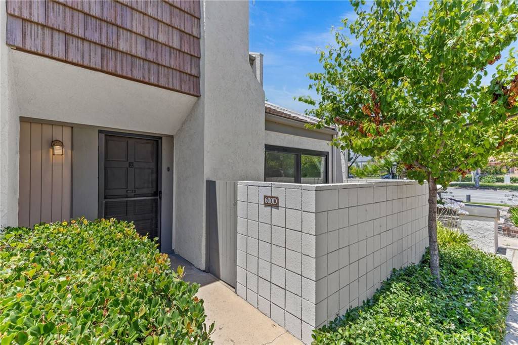 Arcadia, CA 91007,600 W Huntington DR #D