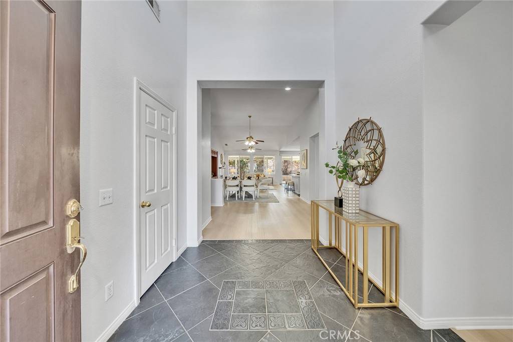 Eastvale, CA 92880,5722 Canoe DR