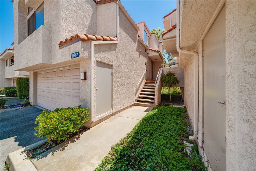 Rosemead, CA 91770,1188 Walnut Grove AVE #A