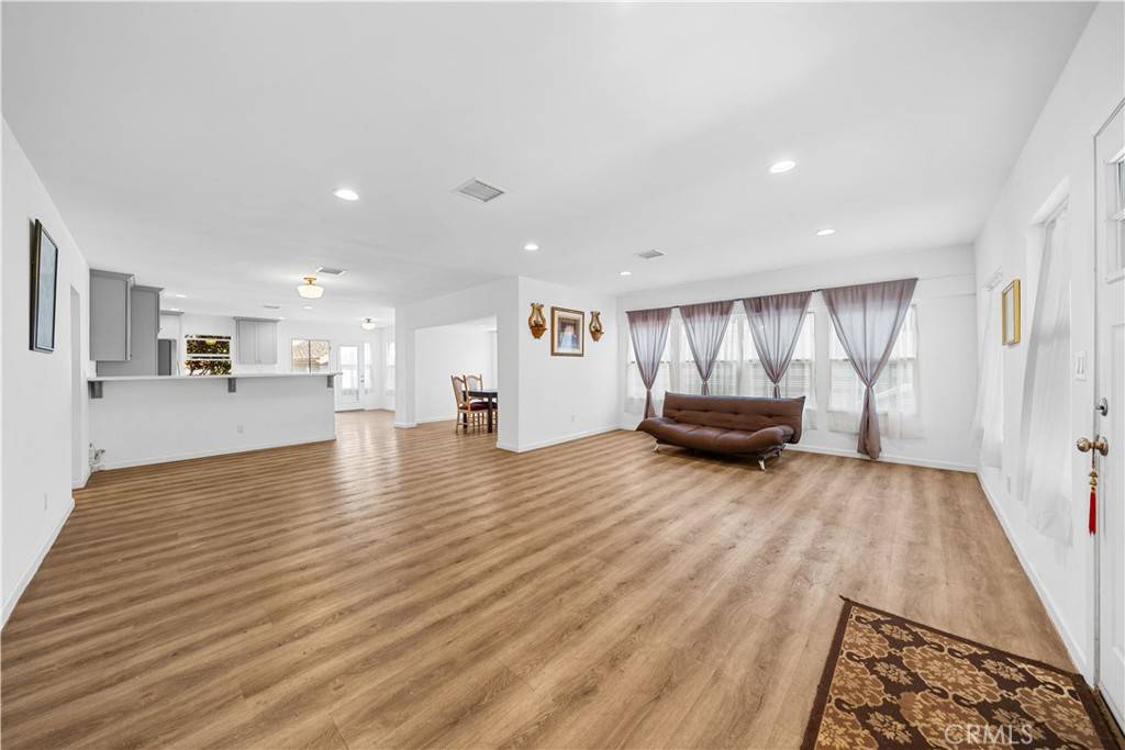 Long Beach, CA 90803,202 Mira Mar AVE