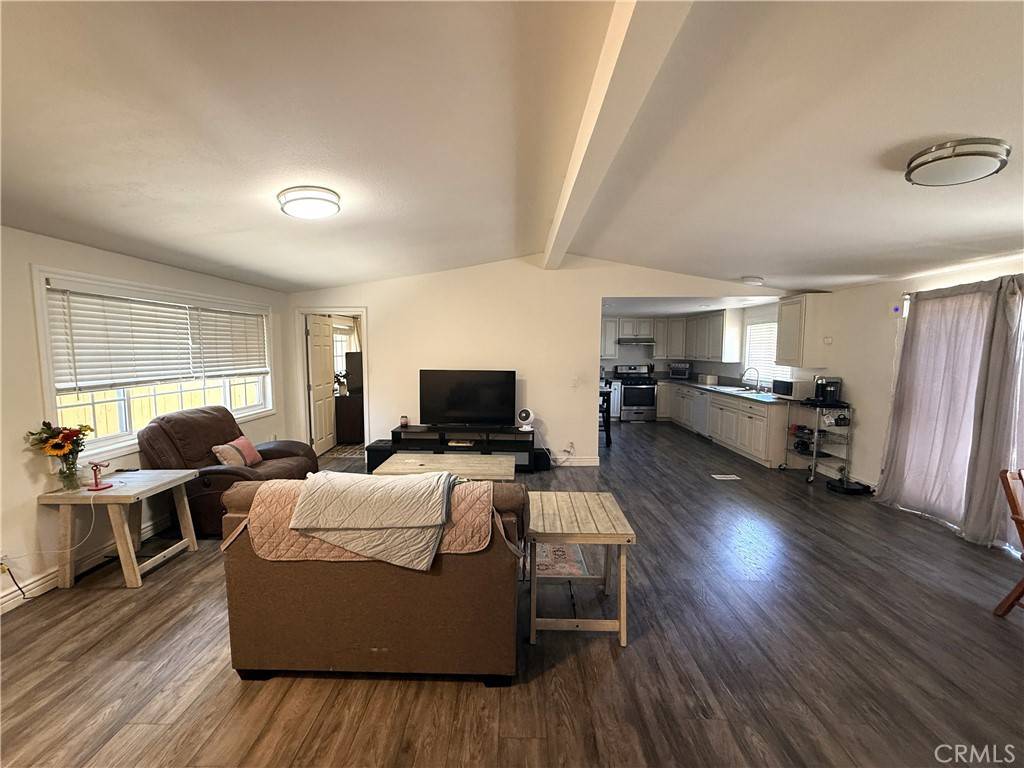 Yorba Linda, CA 92887,5715 Greenbriar DR