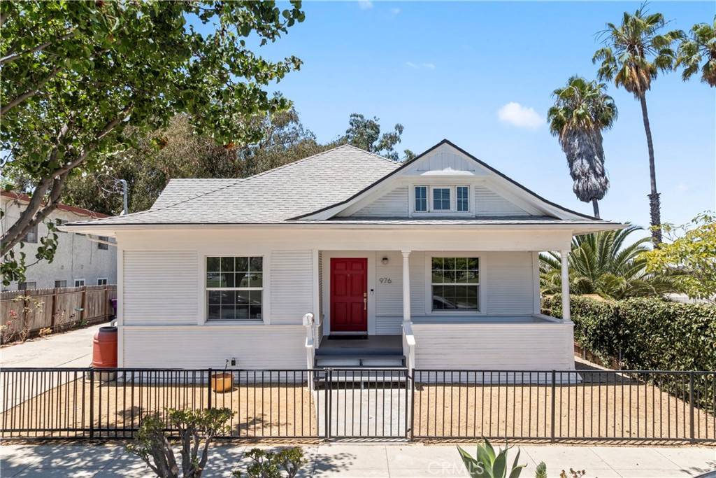 Long Beach, CA 90813,976 N Loma Vista DR