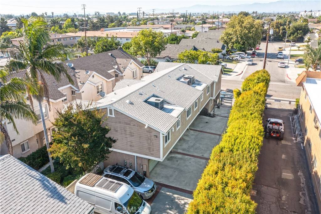 Downey, CA 90242,9228 Elm Vista DR #B