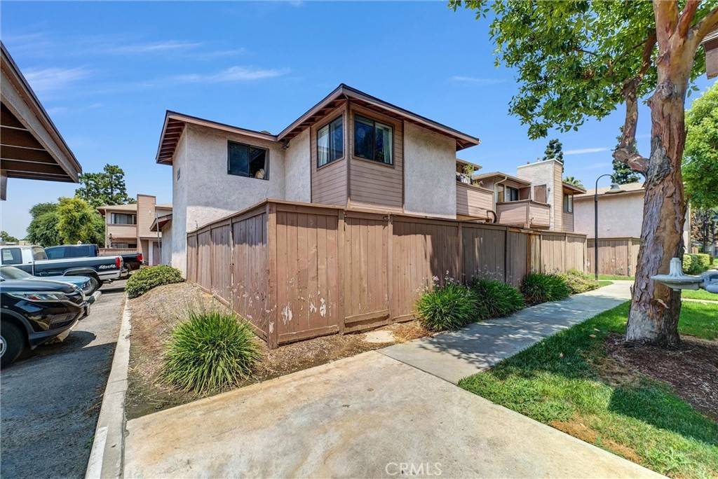 Riverside, CA 92507,1315 Massachusetts AVE #204