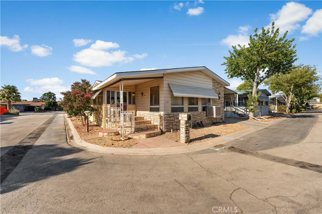 Lancaster, CA 93535,2550 E Avenue I #110