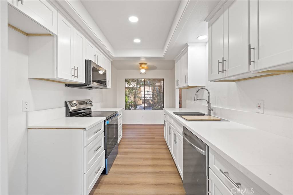 Long Beach, CA 90802,225 Hermosa Ave #103