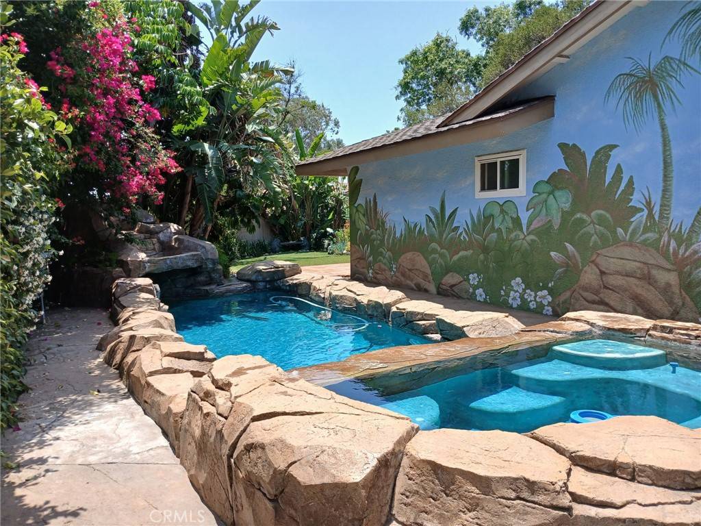 Claremont, CA 91711,444 Redlands AVE