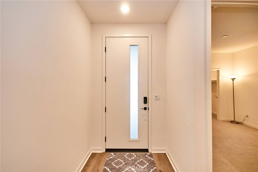 Ontario, CA 91764,944 N Divino Privado #59
