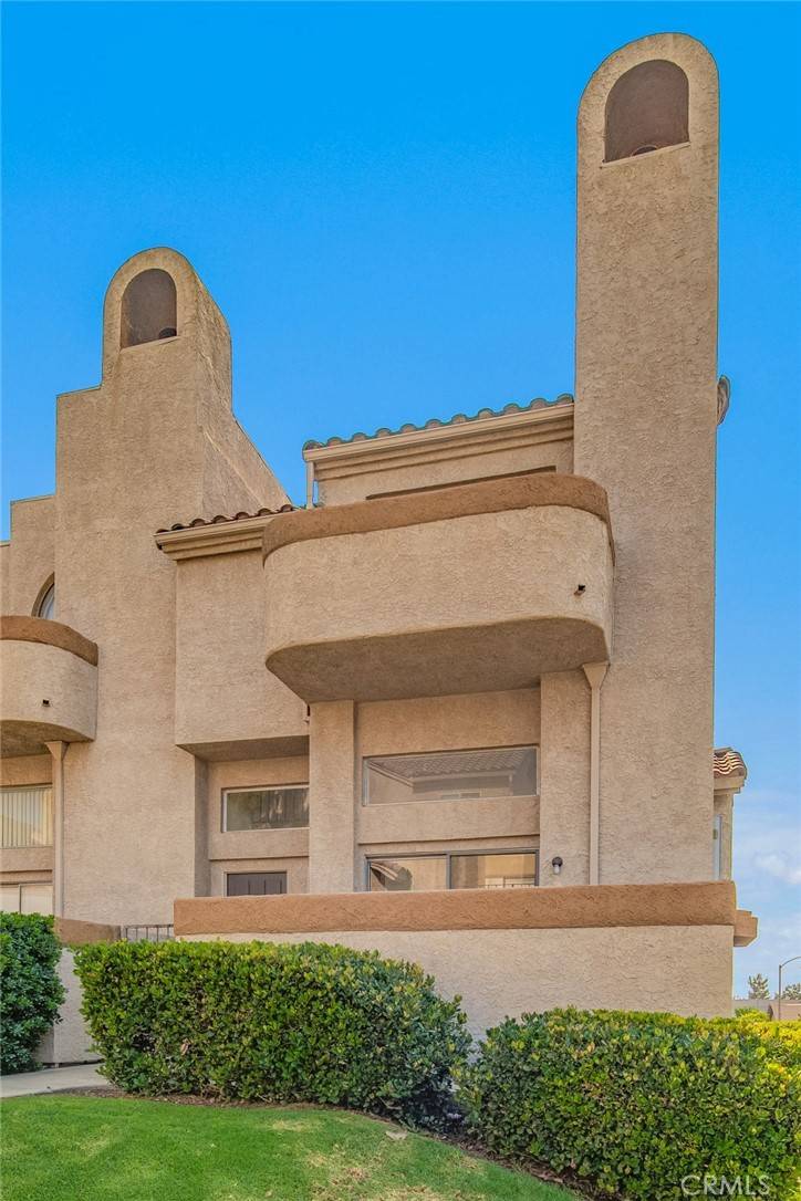 Ontario, CA 91761,2038 S Bon View AVE #A