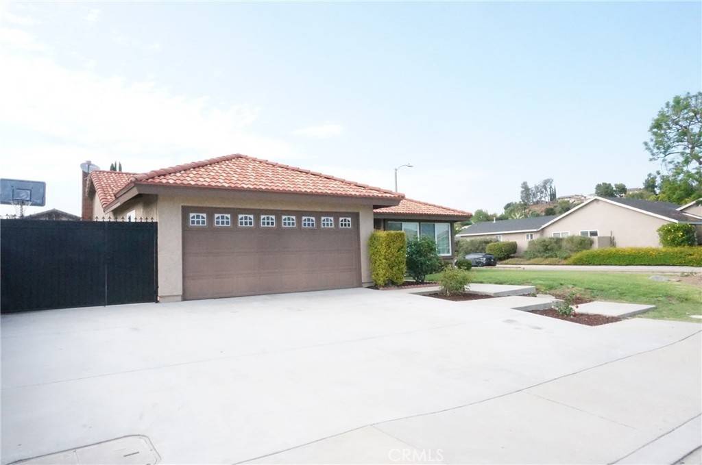 Walnut, CA 91789,20417 Fuero DR