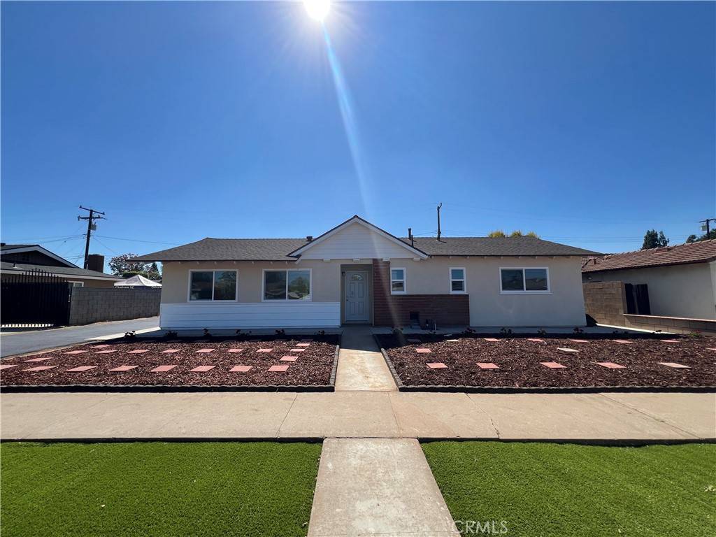 Yorba Linda, CA 92886,5261 Raintree ST