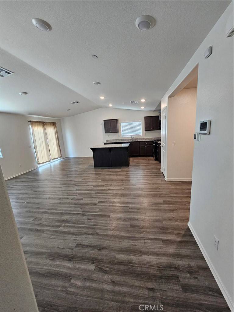 San Jacinto, CA 92583,638 Moondance LN