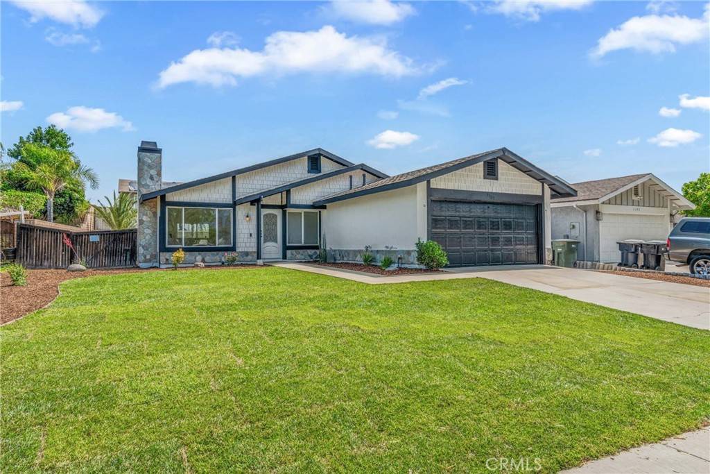 Corona, CA 92878,1157 Fallbrook DR