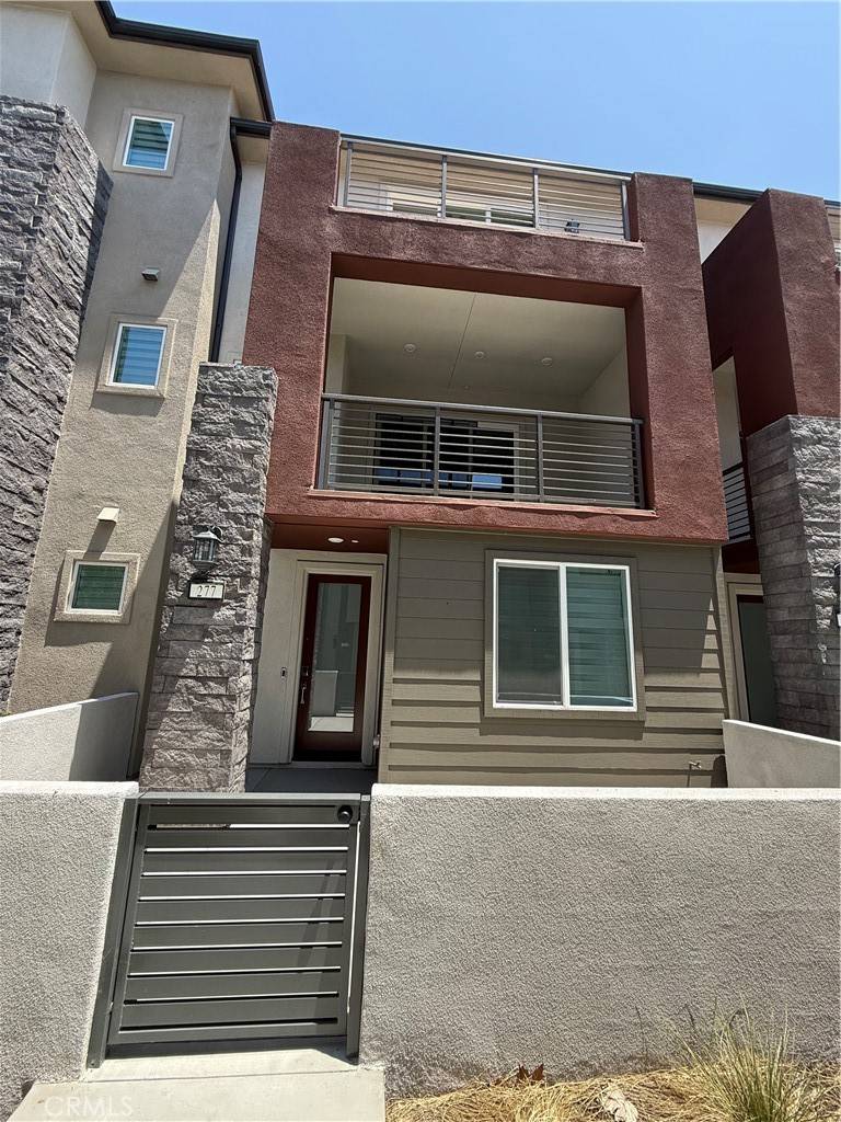 Irvine, CA 92618,277 Lynx