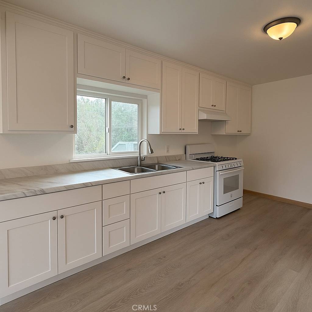Pomona, CA 91768,576 William ST