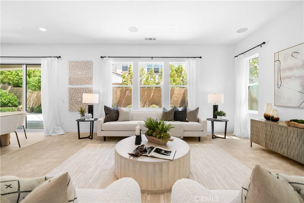 Irvine, CA 92618,106 Trowel