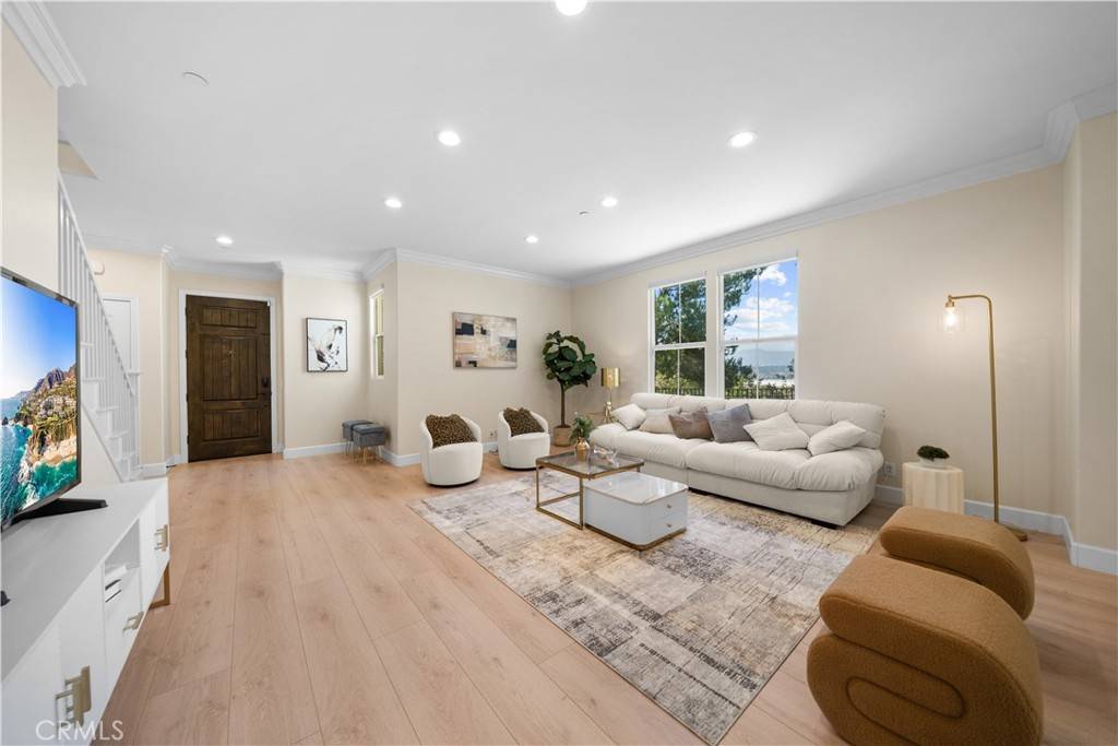 Diamond Bar, CA 91765,933 Terrace LN W #7