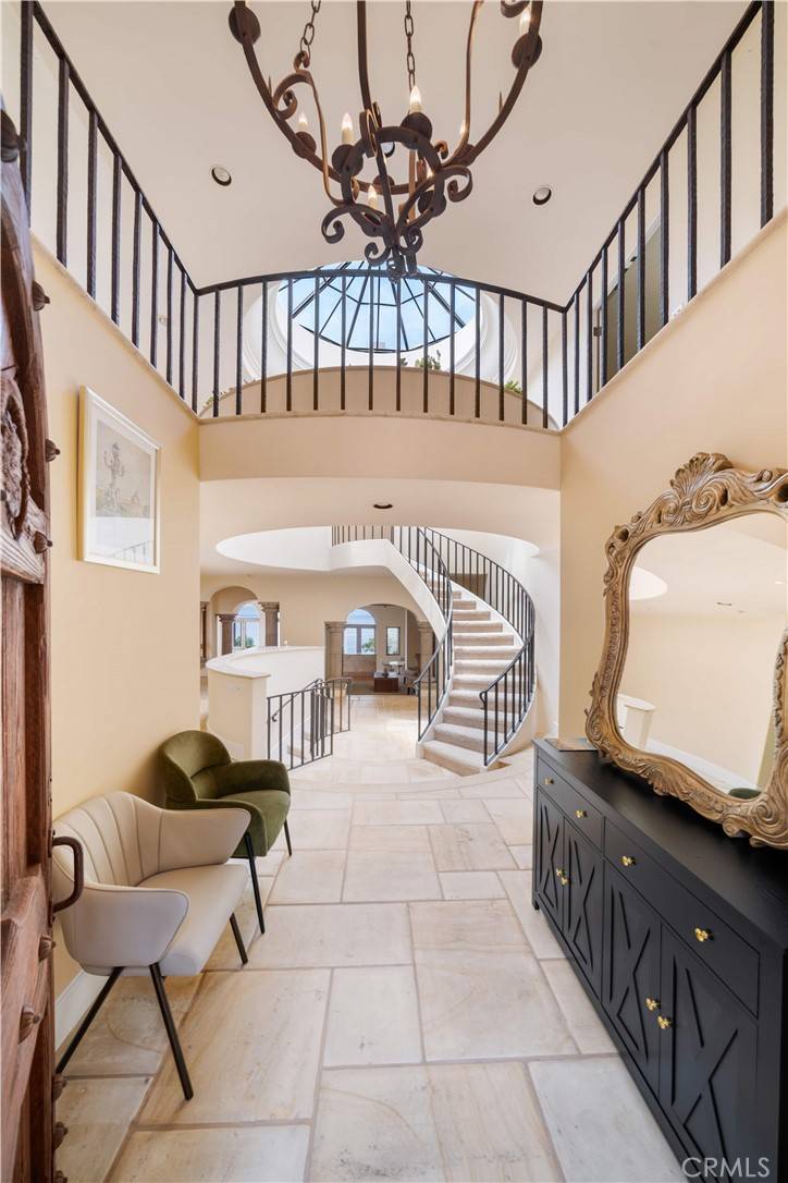Rancho Palos Verdes, CA 90275,53 Marguerite DR