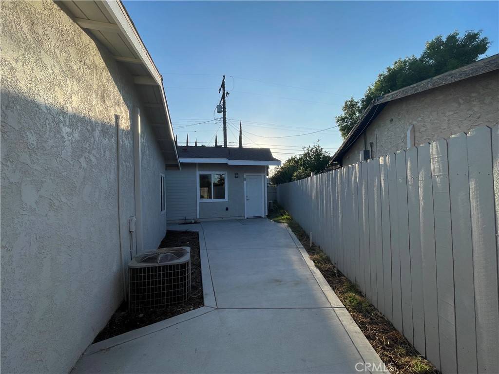 Ontario, CA 91761,623 E Elm ST #B