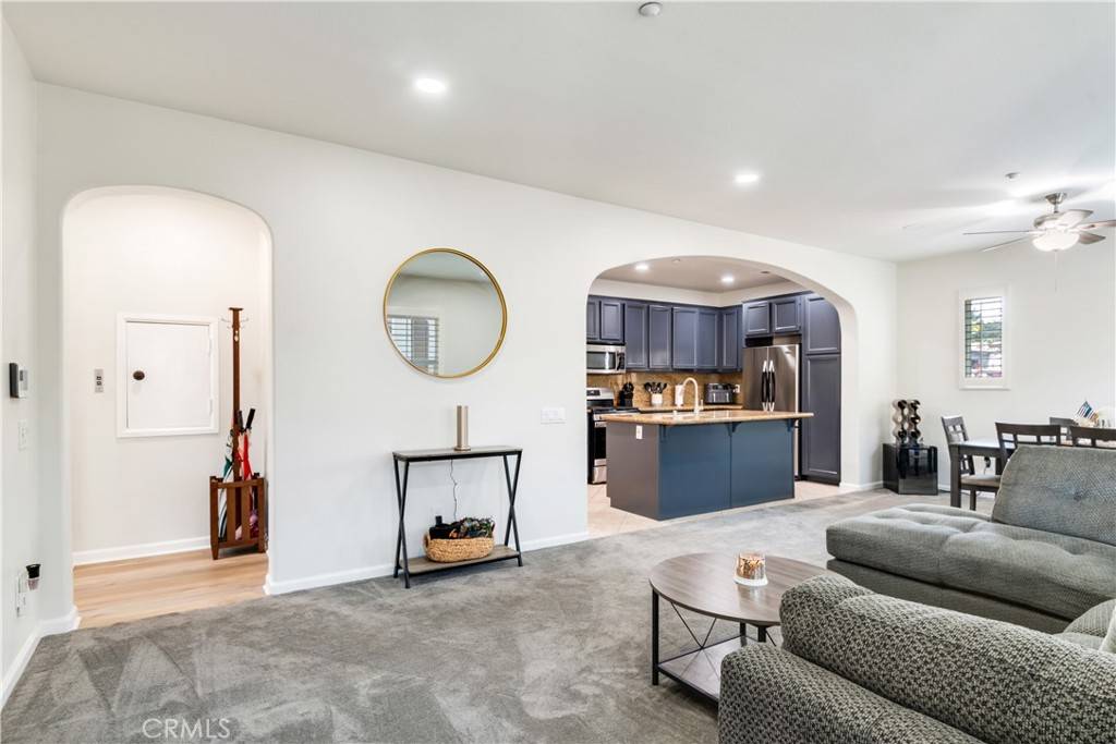 Corona, CA 92883,4313 Owens ST #102