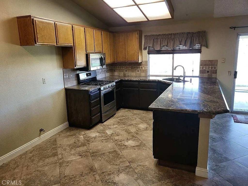 Victorville, CA 92392,12942 Maple Valley RD